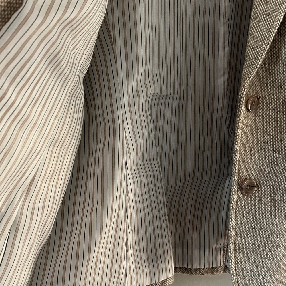 Banana Republic Textured Blazer - Picture 9 of 10